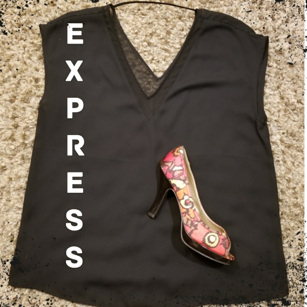 Express Black Short Sleeve V-Neck Blouse